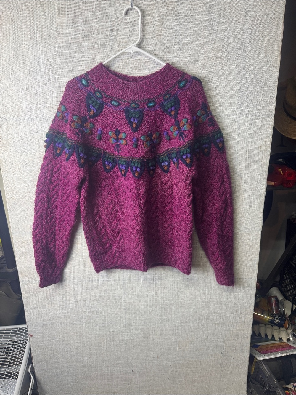 Woolrich Magenta Crewneck Sweater with Multicolor Floral Yoke